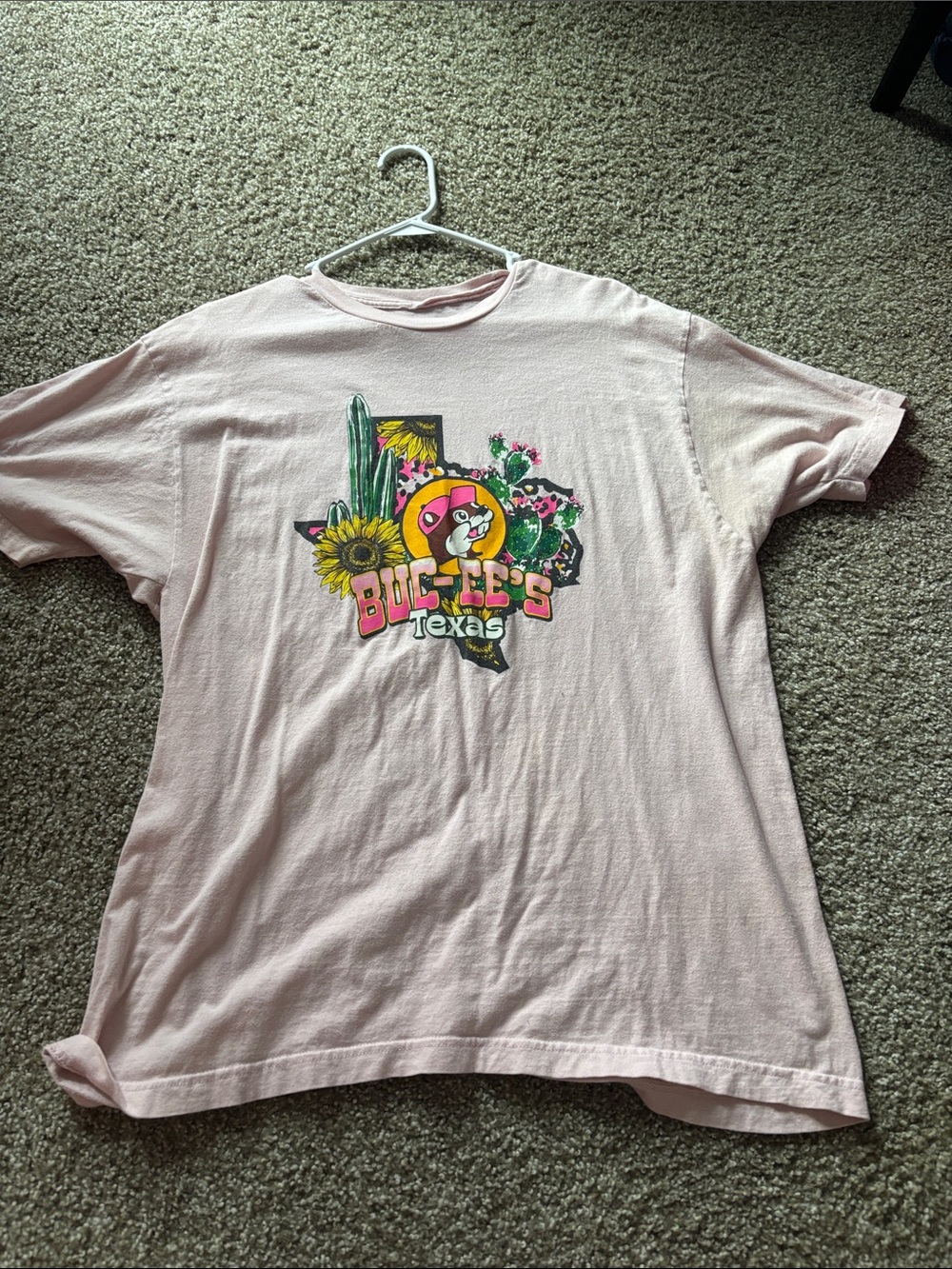 Buc-ee's Pink T-shirt Size XL